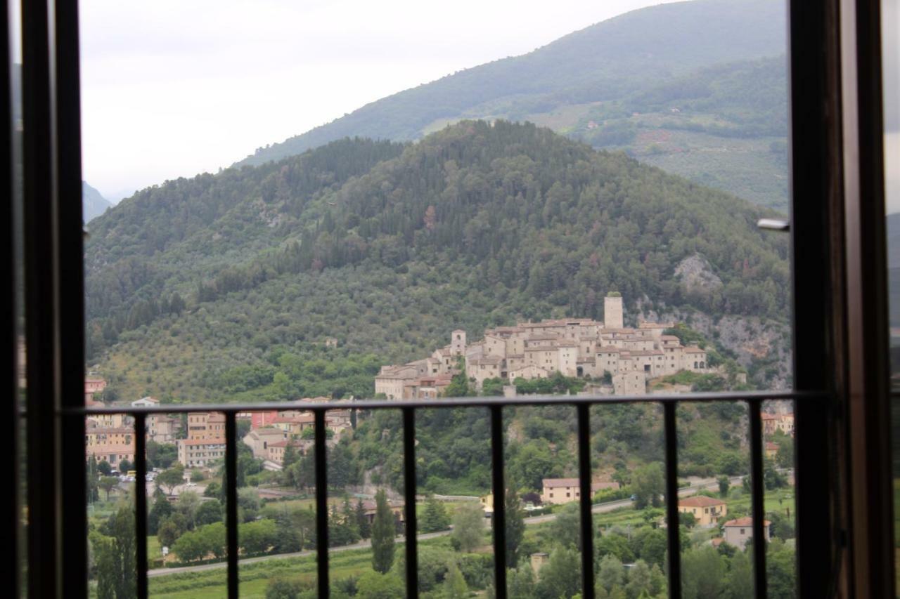 Il Castello Sul Lago Arrone Екстериор снимка